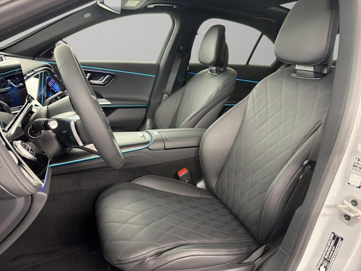 Vehicle image MERCEDES-BENZ E 450