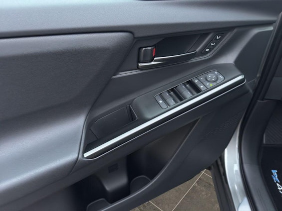 Vehicle image 14 Vehicle image 14