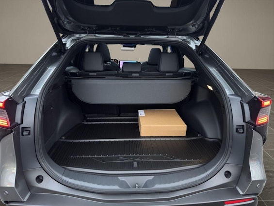 Vehicle image 16 Vehicle image 16