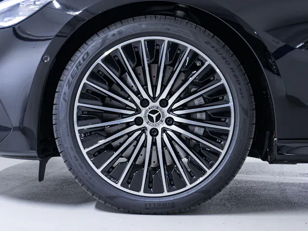 Mercedes-Benz E 220 d 4MATIC