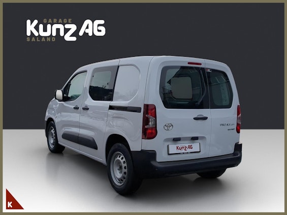 Vehicle image 3 Vehicle image 3