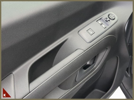 Vehicle image 11 Vehicle image 11