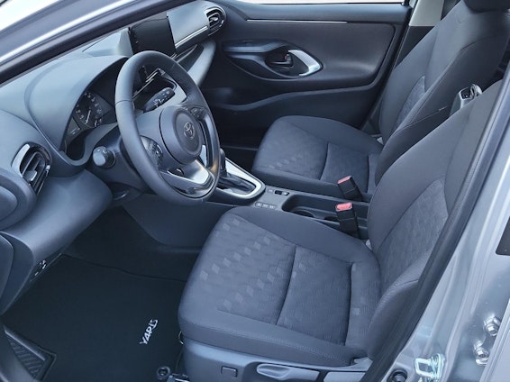 Vehicle image 12 Vehicle image 12