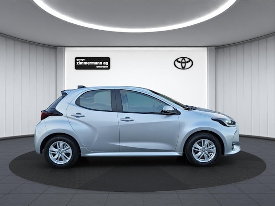 Vehicle image 4 Vehicle image 4