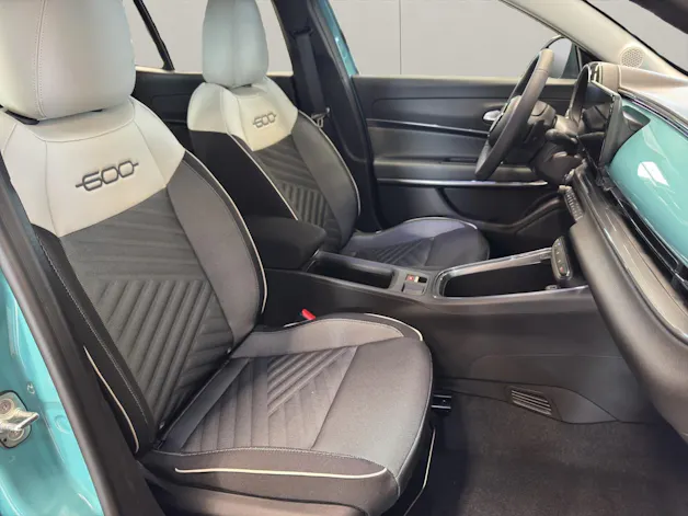 Fiat 600 1.2 Hybrid Swiss Edition