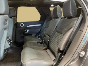 Vehicle image LAND ROVER Discovery 3.0 D I6 350 Dynamic SE