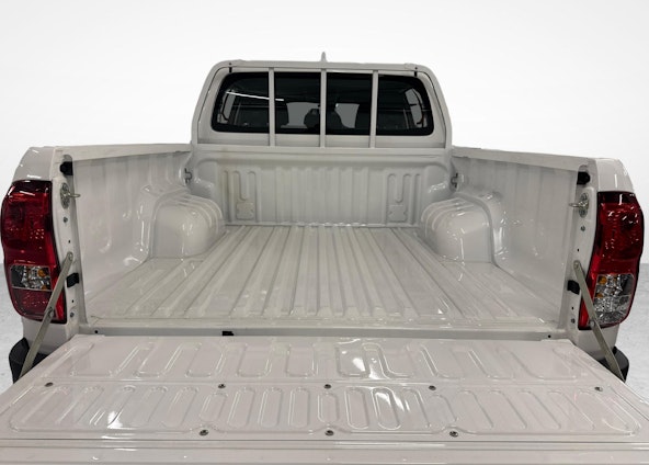 Vehicle image 9 Vehicle image 9