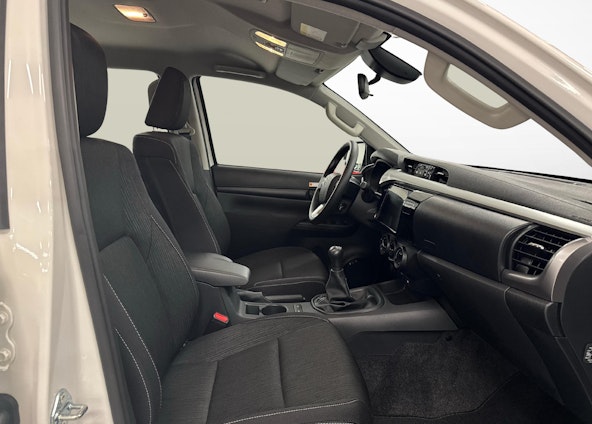 Vehicle image 4 Vehicle image 4