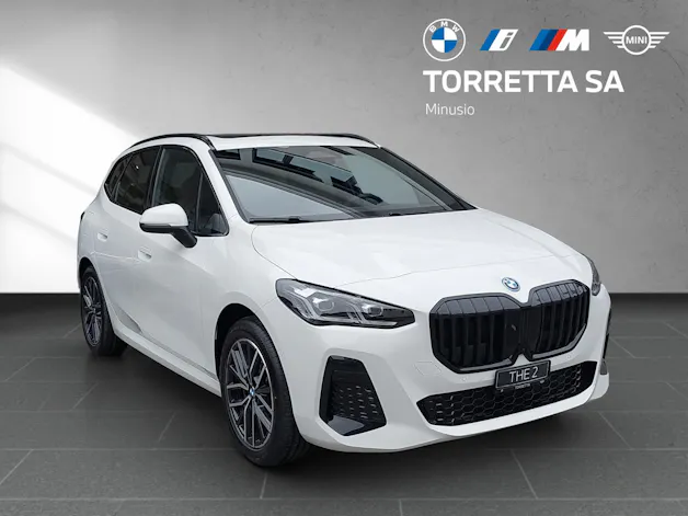 BMW 230e xDrive paddles Active Tourer