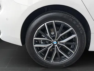 BMW 230e xDrive paddles Active Tourer
