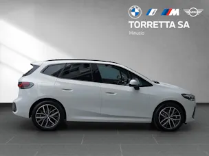 BMW 230e xDrive paddles Active Tourer