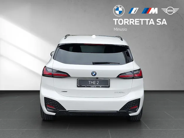 BMW 230e xDrive paddles Active Tourer