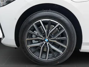 BMW 230e xDrive paddles Active Tourer
