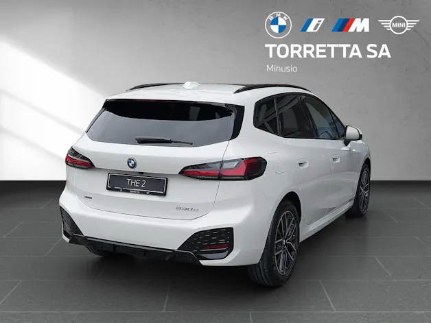 BMW 230e xDrive paddles Active Tourer