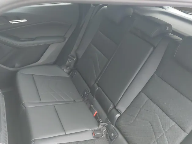 BMW 230e xDrive paddles Active Tourer