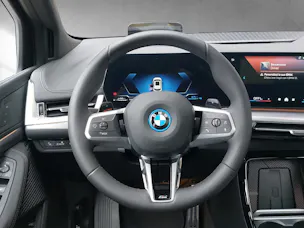 BMW 230e xDrive paddles Active Tourer