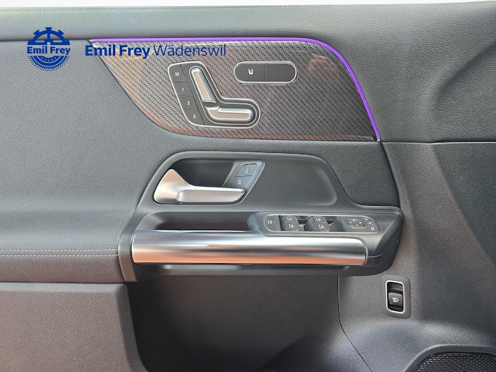 Vehicle image MERCEDES-BENZ GLA 250