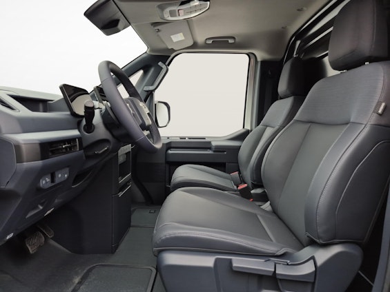 Vehicle image 4 Vehicle image 4