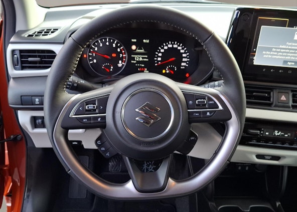 Vehicle image 6 Vehicle image 6