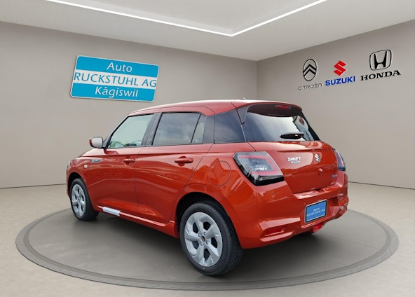 Vehicle image 4 Vehicle image 4