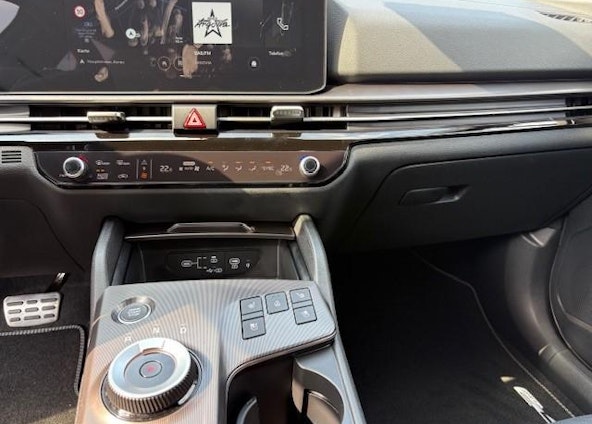 Vehicle image 6 Vehicle image 6