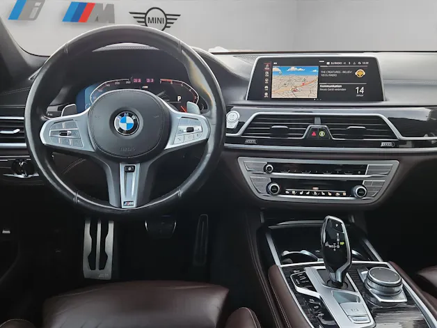 BMW 750i xDrive Steptronic