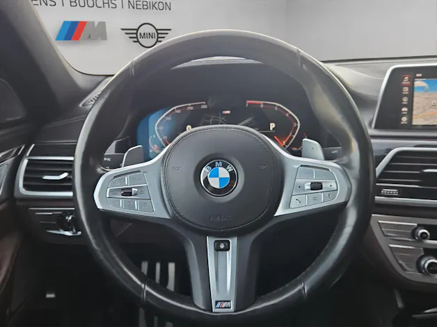 BMW 750i xDrive Steptronic