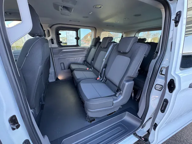 VW Caravelle 2.0 TDI 170 PS Automat 4 Motion / 9-Plätzer