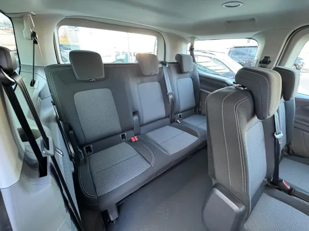 VW Caravelle 2.0 TDI 170 PS Automat 4 Motion / 9-Plätzer