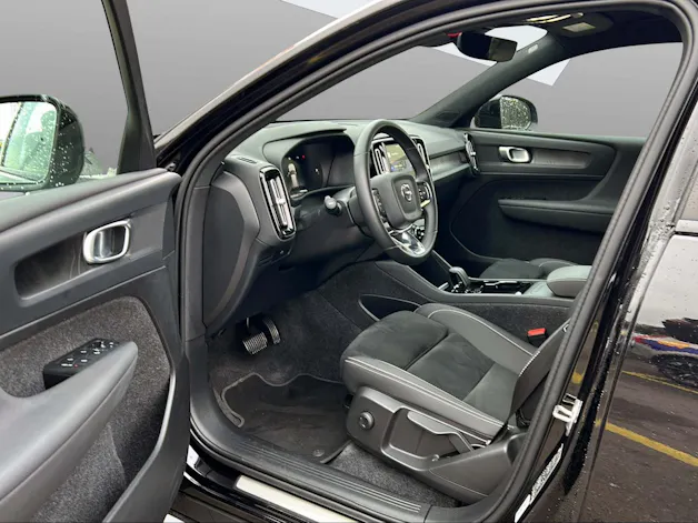 Volvo EX40 82kWh Twin Motor AWD Plus