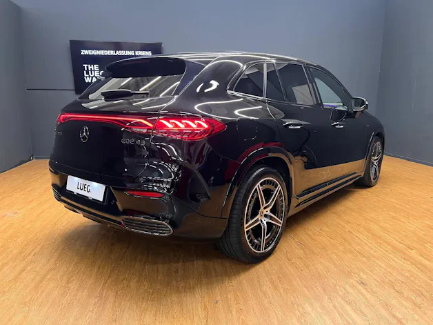 Mercedes-Benz EQE SUV AMG 43 4M - AMG / DISTRONIC / 360 Grad Kamera / Head-Up Display
