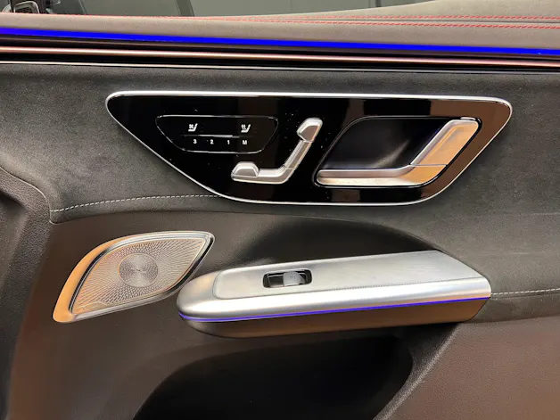Mercedes-Benz EQE SUV AMG 43 4M - AMG / DISTRONIC / 360 Grad Kamera / Head-Up Display