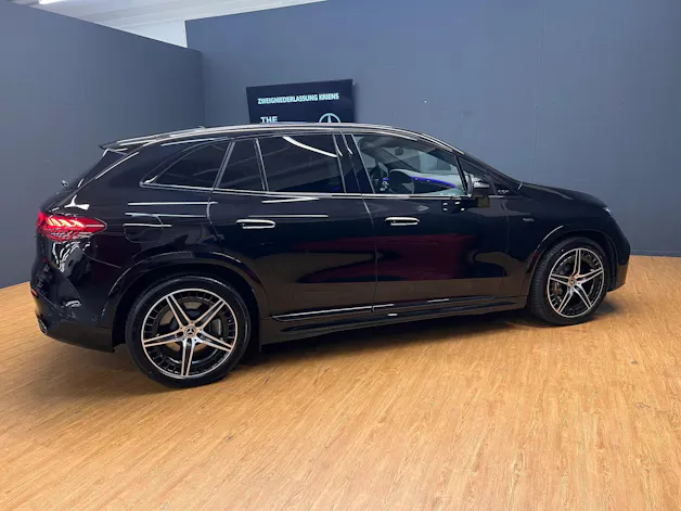 Mercedes-Benz EQE SUV AMG 43 4M - AMG / DISTRONIC / 360 Grad Kamera / Head-Up Display