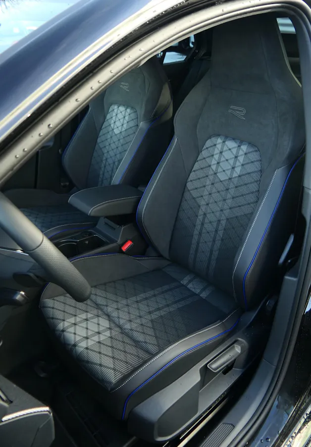 VW Golf 1.5 e TSI mHEV R-Line DSG