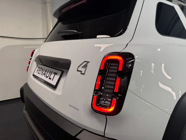 Renault R4 E-TECH ELECTRIC iconic 150PS Comfort Range