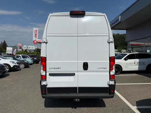 Citroën Jumper 35+ 2.2 BlueHDi 180PS L4H3 EAT8 270° Apple Car-Play alle Assistenten Beste Ausstattung im Angebot. Alle Grössen verfügbar