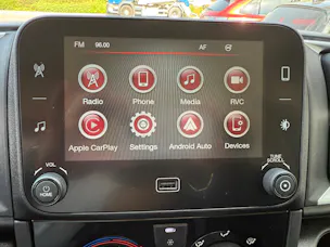 Citroën Jumper 35+ 2.2 BlueHDi 180PS L4H3 EAT8 270° Apple Car-Play alle Assistenten Beste Ausstattung im Angebot. Alle Grössen verfügbar