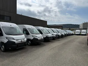 Citroën Jumper 35+ 2.2 BlueHDi 180PS L4H3 EAT8 270° Apple Car-Play alle Assistenten Beste Ausstattung im Angebot. Alle Grössen verfügbar