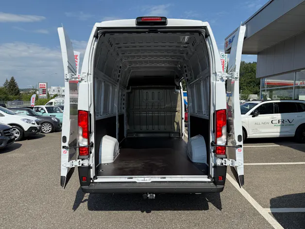 Citroën Jumper 35+ 2.2 BlueHDi 180PS L4H3 EAT8 270° Apple Car-Play alle Assistenten Beste Ausstattung im Angebot. Alle Grössen verfügbar