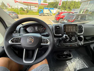 Citroën Jumper 35+ 2.2 BlueHDi 180PS L4H3 EAT8 270° Apple Car-Play alle Assistenten Beste Ausstattung im Angebot. Alle Grössen verfügbar