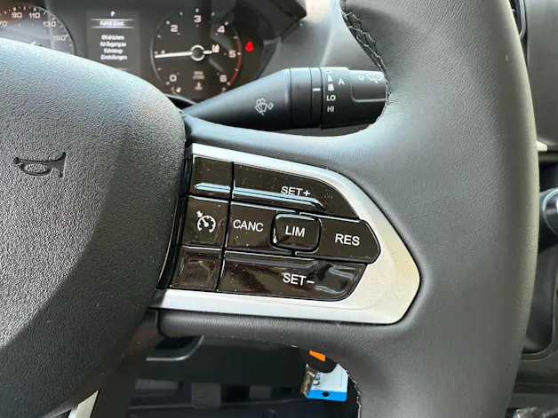 Citroën Jumper 35+ 2.2 BlueHDi 180PS L4H3 EAT8 270° Apple Car-Play alle Assistenten Beste Ausstattung im Angebot. Alle Grössen verfügbar
