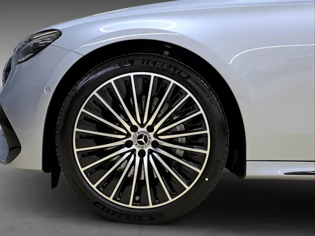 Mercedes-Benz E 220 d T 4M 9G-Tronic