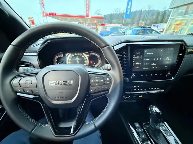 Isuzu D-MAX 1.9 CrewCab N60 Nitro Sport 4x4 Automat 5 JAHRE GARANTIEBei Garage Zöllig Finanzierung OHNE Zins möglich