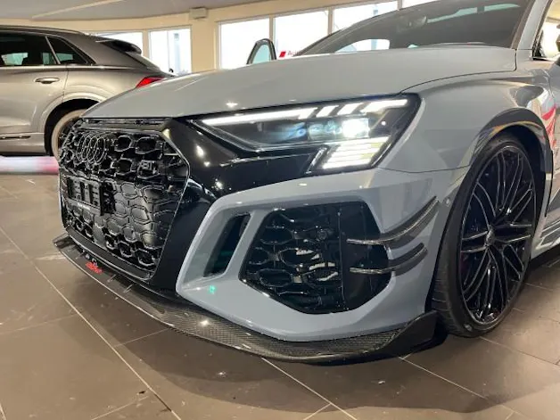 Audi RS3 Limousine 2.5 TSI quattro S-tronic