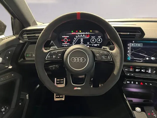 Audi RS3 Limousine 2.5 TSI quattro S-tronic