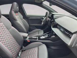 AUDI LA VOITURE COMPACTE HAUT DE GAMME ULTIME - LIMITED ABT RS3-R DISPOSE DE 500 CH ET D’UN ENSEMBLE AÉRODYNAMIQUE EN CARBONE