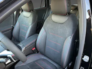 Mercedes-Benz GLA 220d 4M Swiss Star