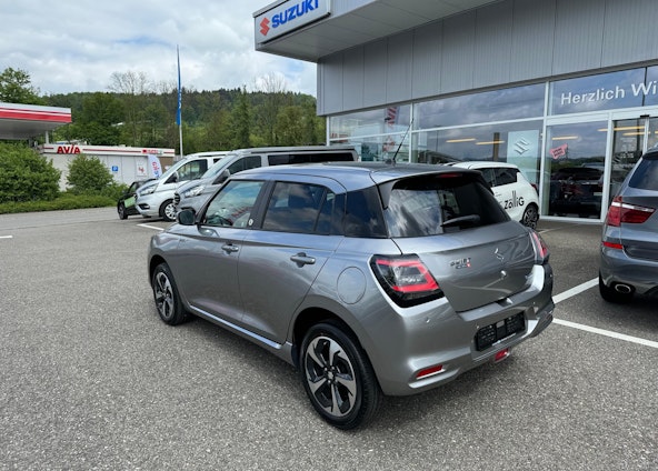 Vehicle image 5 Vehicle image 5