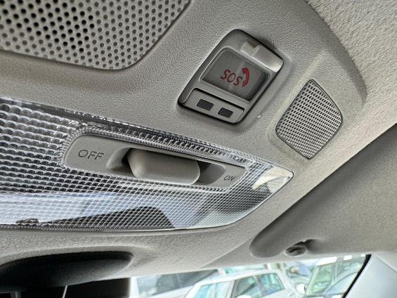 Vehicle image 16 Vehicle image 16