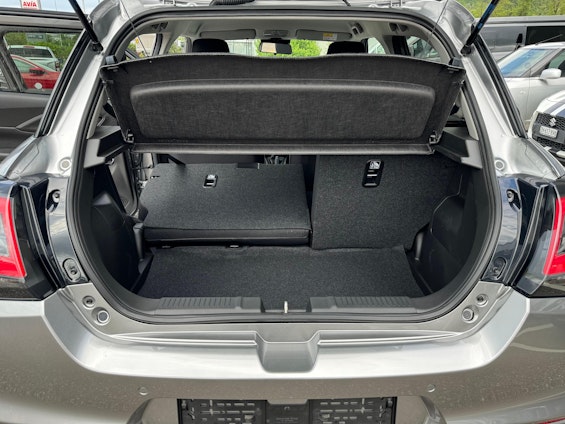 Vehicle image 22 Vehicle image 22